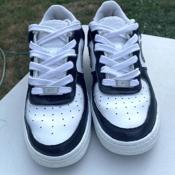 SOLD Custom panda AF1s - Picture 2 of 4